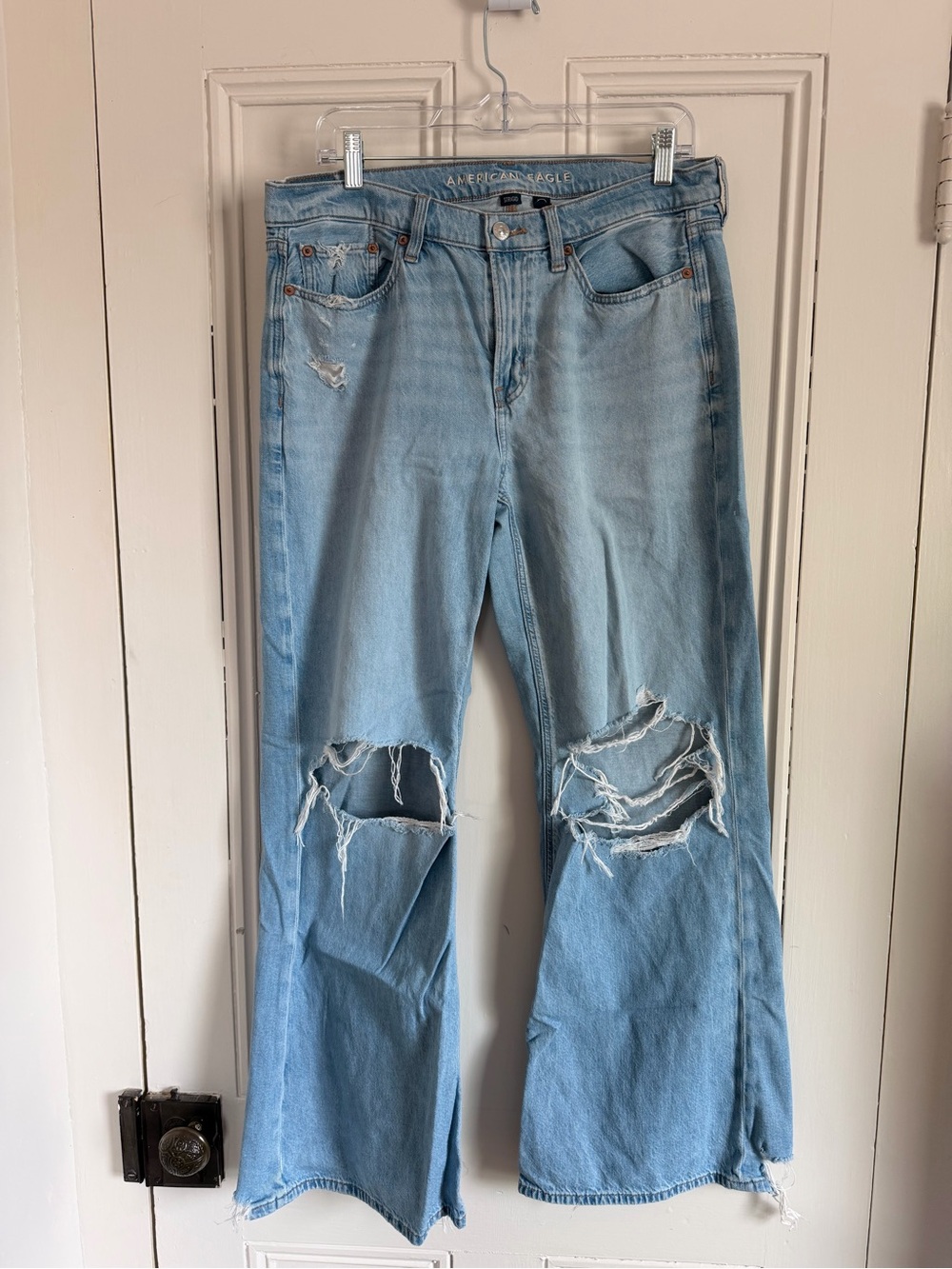 American Eagle Low Rise Baggy Flare Jeans